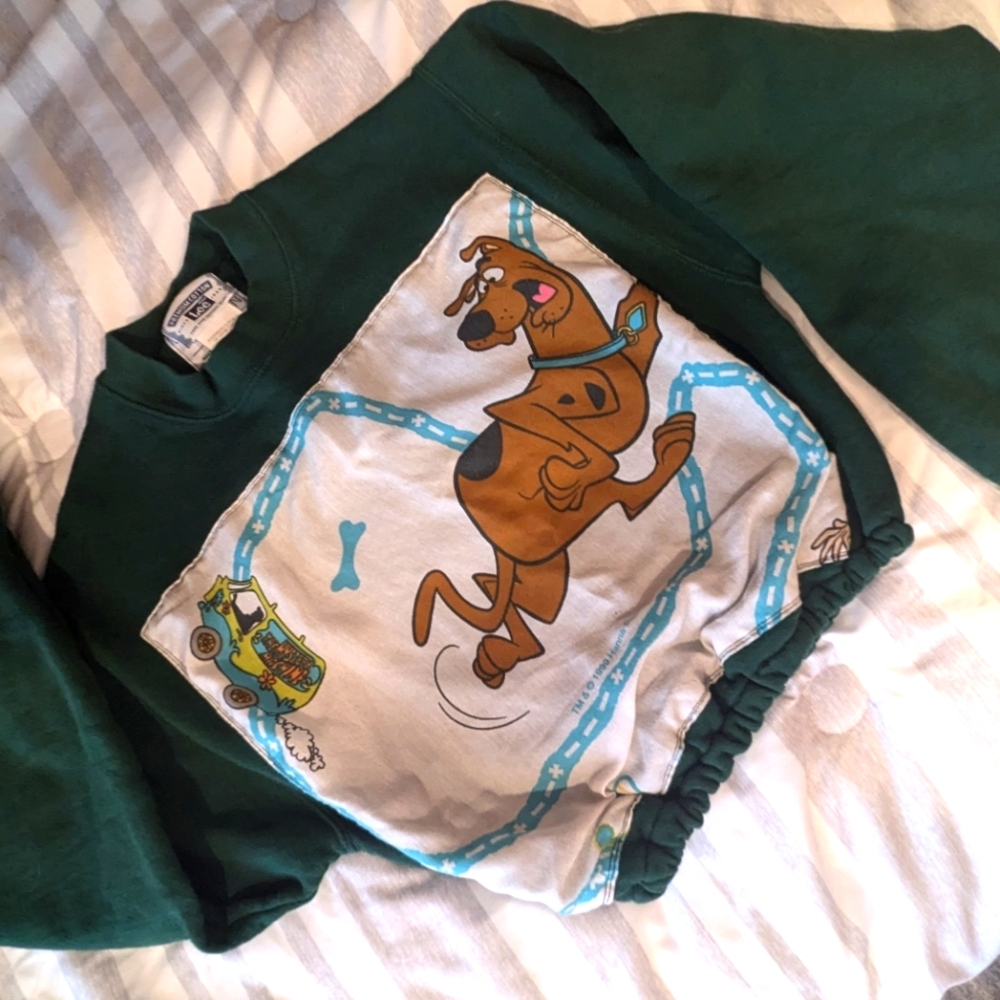 VINTAGE Upcycled Scooby Doo 1997 Cropped Crewneck